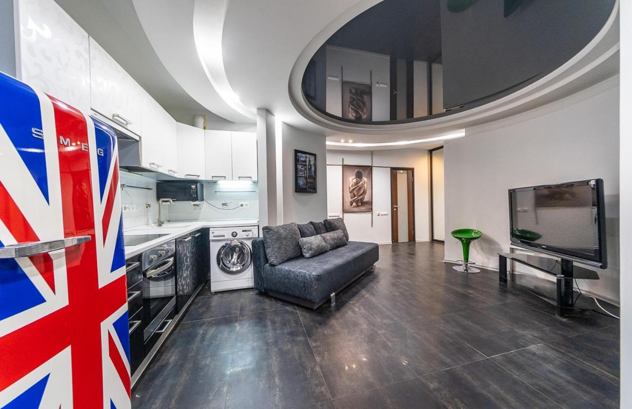 Luxury Apartment, Dniprovska Embankment26, Sokorki Kijev Kültér fotó